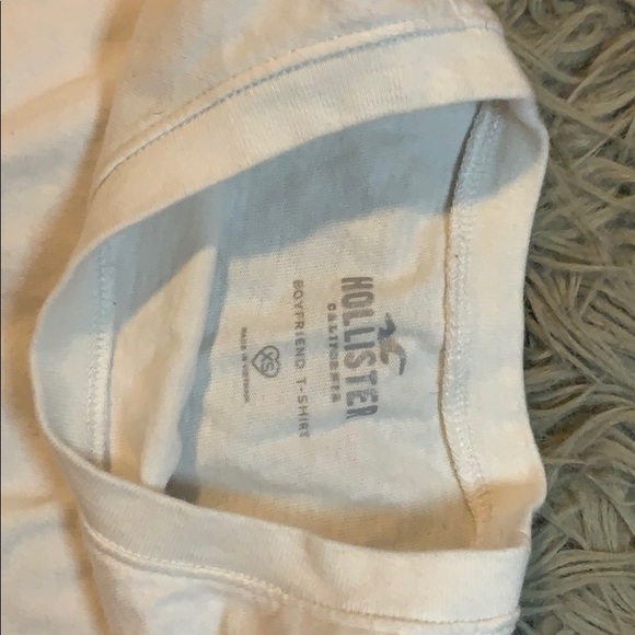 hollister shirt cropped - Picture 2 of 3